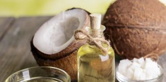 Cách trị rụng tóc hiệu quả với dầu dừa