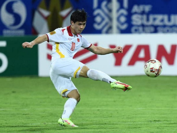 Bóng đá Việt Nam 14/12: Công Phượng bất ngờ được CLB J.League vinh danh