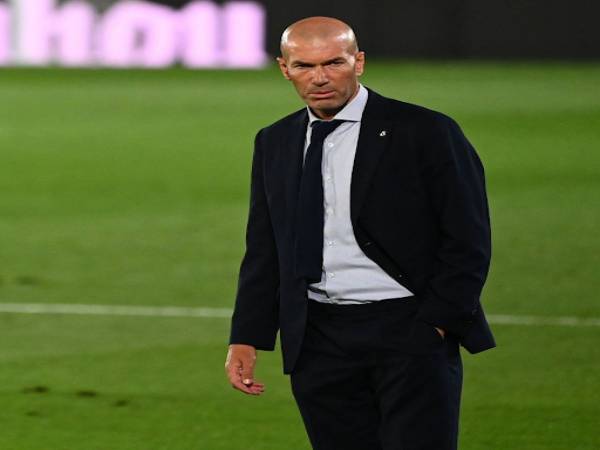Zinedine Zidane từng chơi cho Juventus và Real Madrid và đã dẫn dắt đội bóng Tây Ban Nha giành nhiều thành công