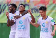 Bóng đá Việt 3/7: Nam Định lần đầu tiên trụ hạng sớm V.League