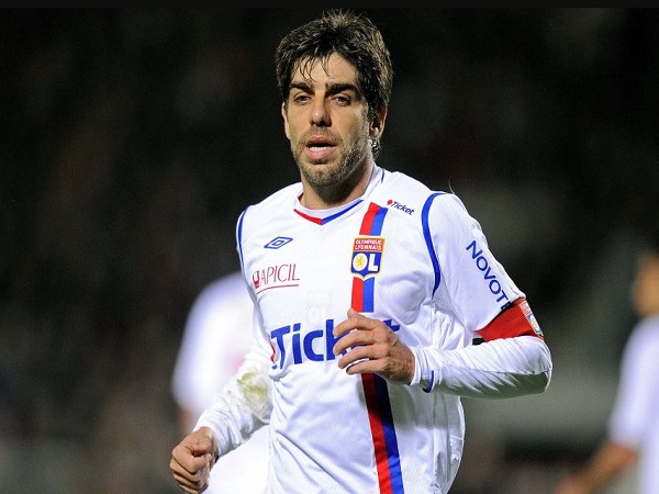 Juninho Pernambucano: Ông vua sút phạt và những cú "lá vàng rơi" thần thánh