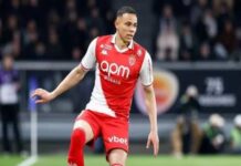 Tin Liverpool: The Kop nhắm Vanderson thay thế Alexander-Arnold