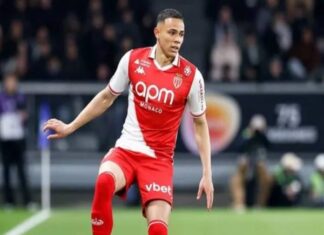 Tin Liverpool: The Kop nhắm Vanderson thay thế Alexander-Arnold